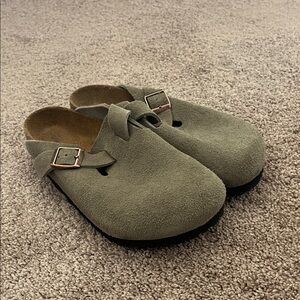 Taupe suede Birkenstock Bostons